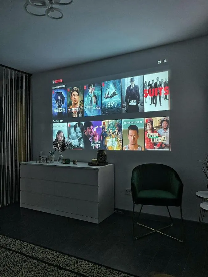 3 Rooms Cinema Garden Parking House Bucharest