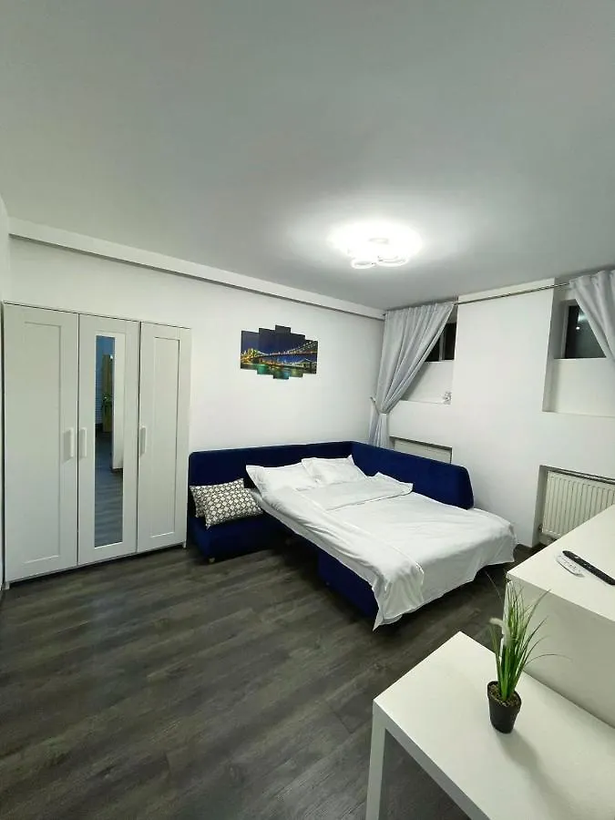 3 Rooms Cinema Garden Parking House Bucharest Apartment