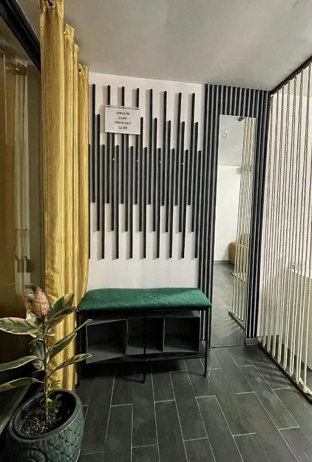 3 Rooms Cinema Garden Parking House Bucharest Apartment