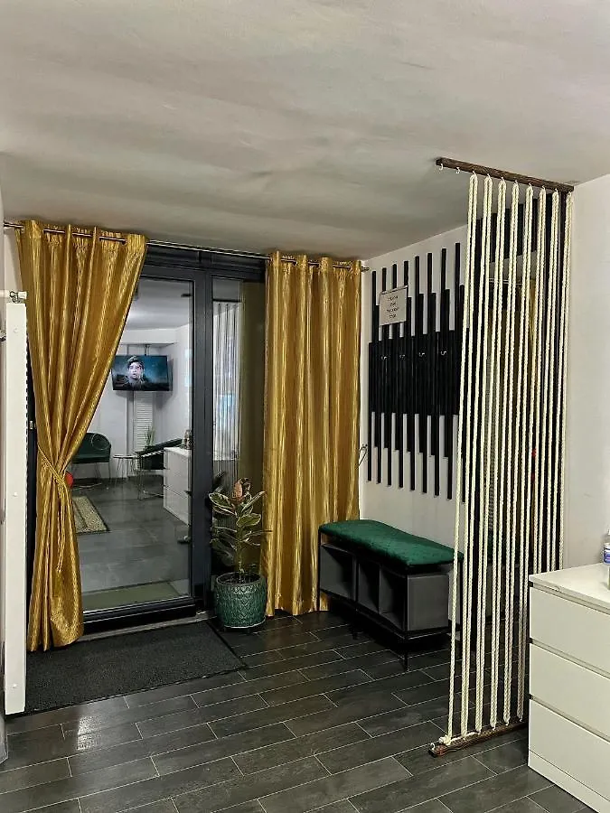 3 Rooms Cinema Garden Parking House Bucarest 0*,